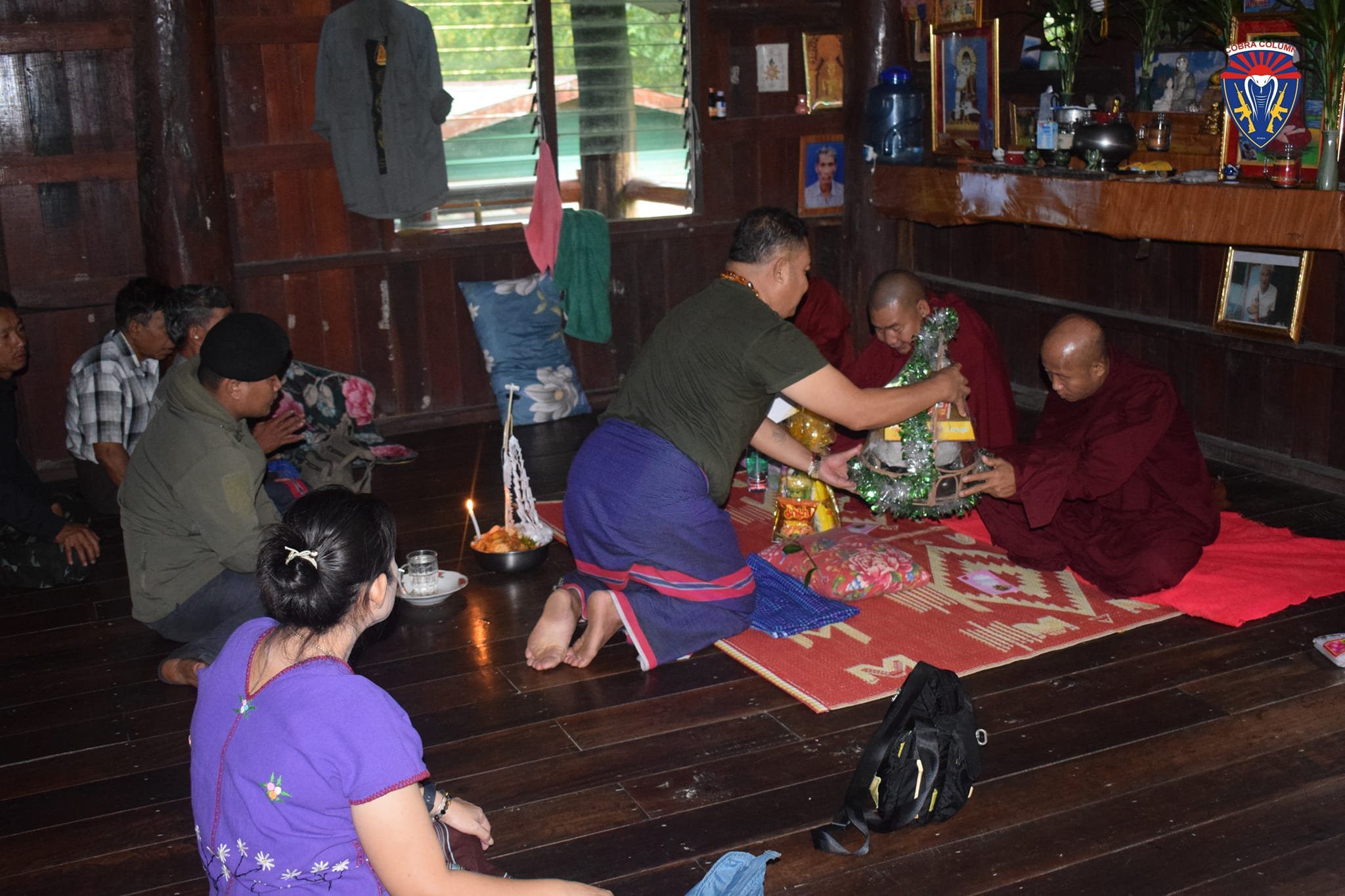 ဓာတ်ပုံ - ကော်ဘရာစစ်ကြောင်း