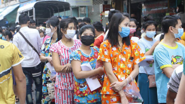 ထိုင်းတွင်အလုပ်လုပ်​နေ​သော မြန်မာလုပ်သားများ။ ဓါတ်ပုံ-Bangkok Post
