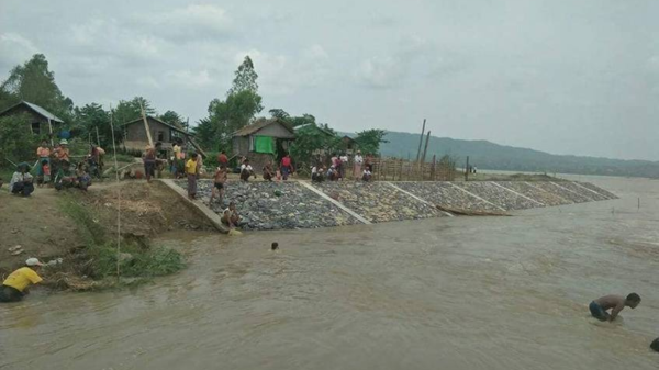(စဥ့်ကူးနှင့် မတ္တရာနယ်ရှိ ကျွန်းပေါ်ကျေးရွာအချို့အား တွေ့ရစဥ်။ ဓာတ်ပုံ-Cj)