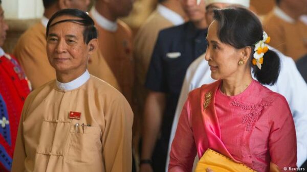 ဓာတ်ပုံ − ရိုက်တာ