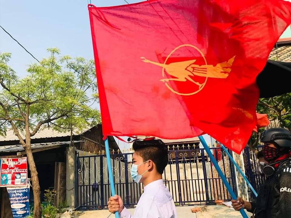 ထောင်တွင်းဆန္ဒပြလို့ ရိုက်နှက်ပြီးတိုက်ပိတ်ခံထားရတဲ့ကျောင်းသားသမဂ္ဂအဖွဲ့ဝင်ကို ဝှီးချဲနဲ့ရုံးထုတ်ပြီး ထောင်ချ