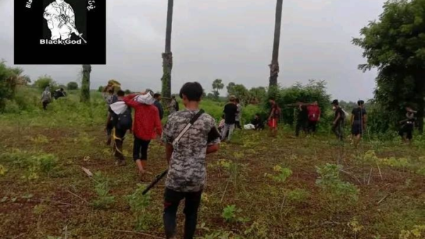 (စစ်ဆင်ရေးတစ်ခုတွင် တွေ့ရသည့် BlackGodပြောက်ကျားတပ်ဖွဲ့ဝင်များအား တွေ့ရစဥ်၊ ဓာတ်ပုံ-BlackGodပြောက်ကျားတပ်ဖွဲ့)