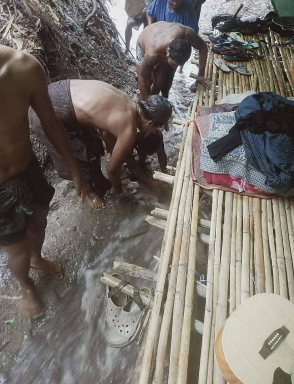 The Youth Force-Saw & Kyaukhtu ၏ရှေ့တန်းစခန်းတစ်နေရာအား တွေ့ရစဥ်၊ ဓာတ်ပုံ - The Youth Force-Saw & Kyaukhtu