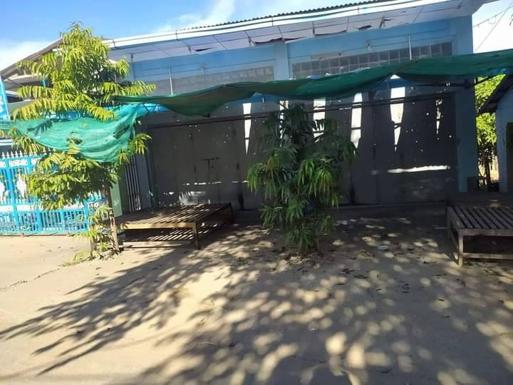 (မီးရှို့ဖျက်ဆီးခံရသော နေအိမ်များအား တွေ့ရစဥ်။ဓာတ်ပုံ - မုံရွာ - အမြင့်လမ်းသတင်းမှန်ပြန်ကြားရေး)