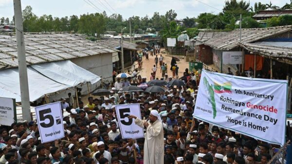 စစ်တပ်၏ စစ်ရာဇ၀တ်မှုဆိုင်ရာ အချက်အလက်သန်းပေါင်းများစွာကို ဖေ့စ်ဘွတ်ခ်က ကုလစုံစမ်းစစ်ဆေးသူများထံ ပေးအပ်