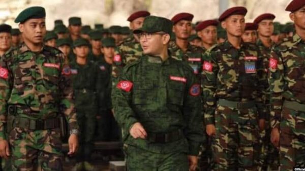 ရက္ခိုင့်တပ်တော်(AA) ဗိုလ်သင်တန်းဆင်းပွဲတစ်ခု၌ တွေ့ရစဉ်၊ဓာတ်ပုံ - AA