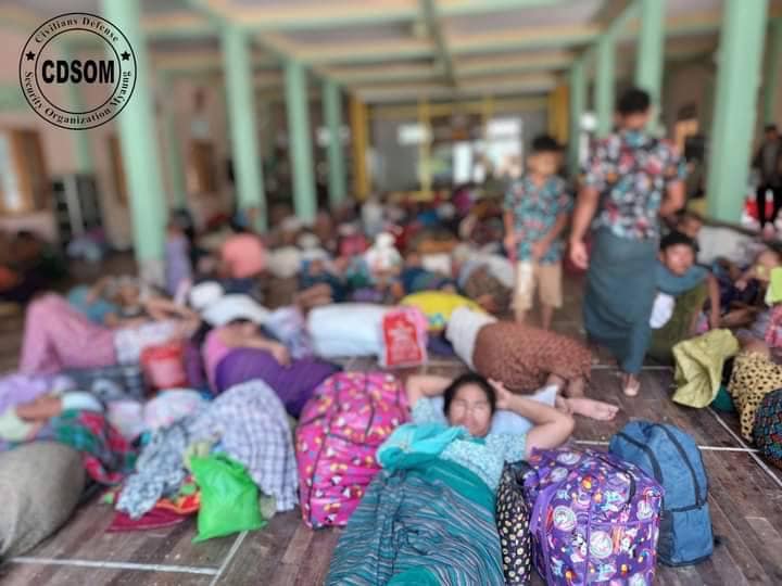 အကြမ်းဖက်စစ်ကောင်စီတပ်၏ မီးရှို့ဖျက်ဆီးသတ်ဖြတ်မှုများကြောင့် ထွက်ပြေးတိမ်းရှောင်နေရသည့် မြောင်နယ်ခံများ၊ဓာတ်ပုံ-CDSOM