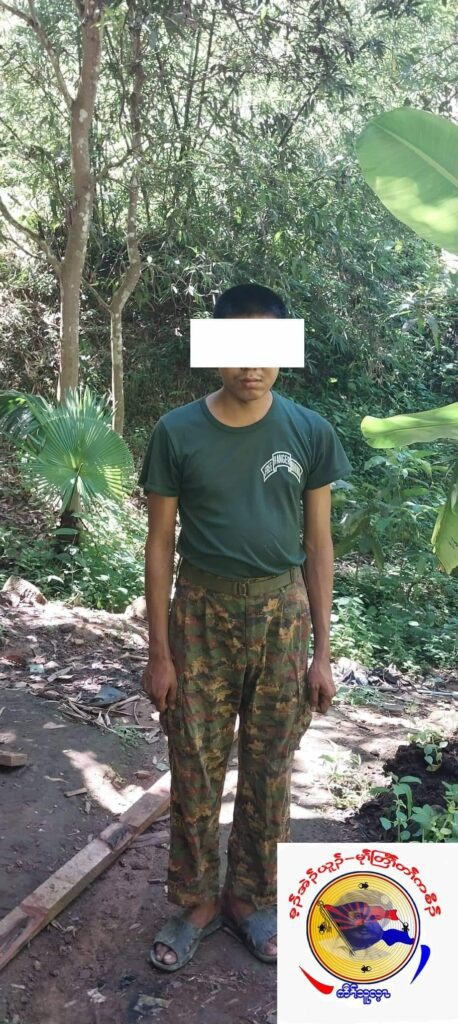 CDMပြုလုပ်၍ ပြည်သူနှင့်ပူးပေါင်းလာသောတပ်မတော်သား တစ်ဦး ။ ။ဓါတ်ပုံ-KNU Mudraw News