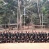 (ပလက်၀ CDF မှ ရဲဘော်များအား တွေ့ရစဥ်)
