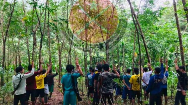 (ထားဝယ်ပြောက်ကျားတော်လှန်ရေးတပ်ဖွဲ့(DGRF)မှ ရဲဘော်များအား တွေ့ရစဥ်)