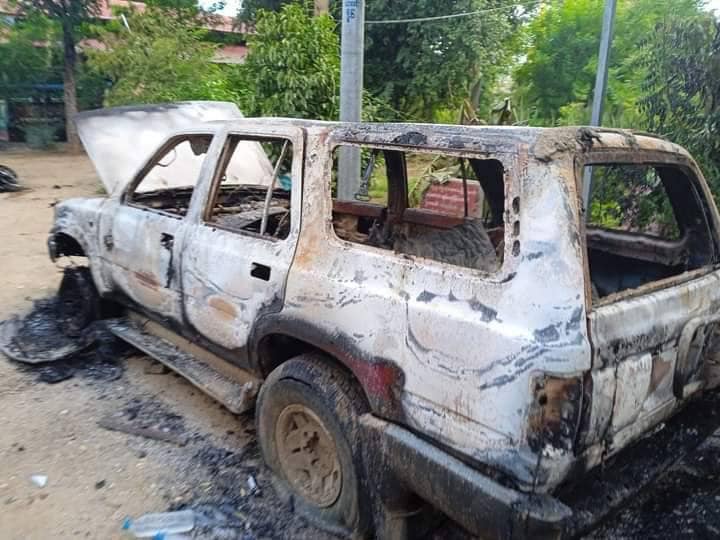 အောင်သာရွာဘုန်းကြီးကျောင်းအတွင်း စစ်တပ်က မီးရှို့ဖျက်ဆီးသွားပြီးနောက် တွေ့ရစဥ်။ ဓာတ်ပုံ-ဘုတလင်မြို့နယ် သတင်းမှန်ပြန်ကြားရေး