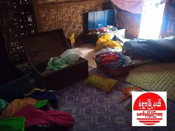 ပုလ္လင်ရွာတွင် ဖမ်းဆီးသတ်ဖြတ်ခံခဲ့ရသူများအား တွေ့ရစဥ်၊ ဓာတ်ပုံ-မုံရွာမြို့နယ်သတင်းမှန်ပြန်ကြားရေး (ပ.က.ဖ)