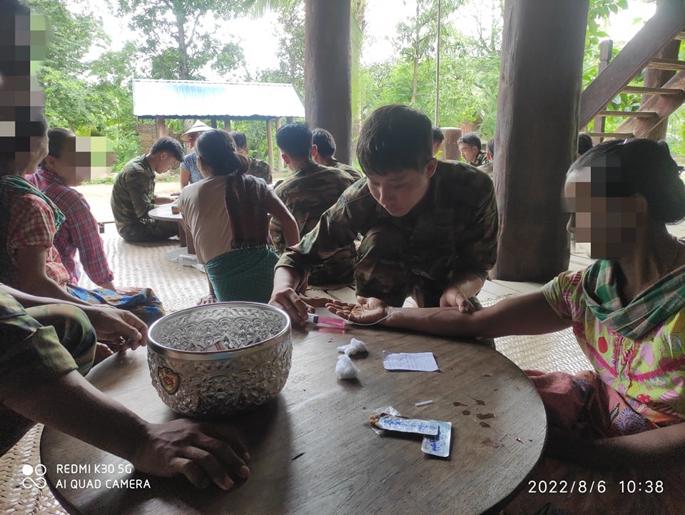 (YRPA) Medical Team ၏ကျန်းမာရေးလှုပ်ရှားမှုများအား တွေ့ရစဥ်၊ People's Defence Force - Htilin