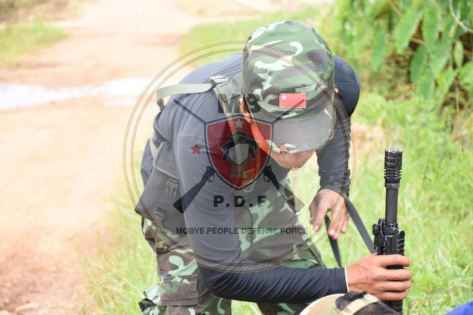 ဓာတ်ပုံ - မိုးဗြဲ PDF