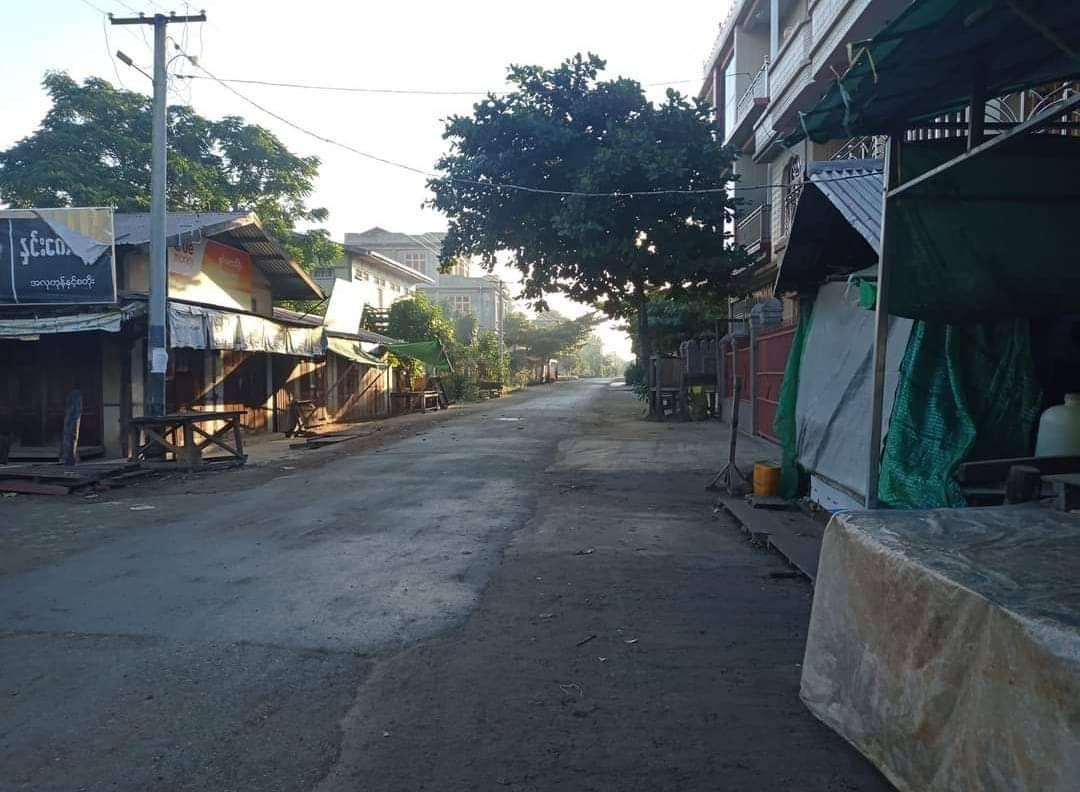 ​(ဒေသခံများ တိမ်းရှောင်နေရသည့် ကိုးတောင်ဘို့ကျေးရွာတစ်နေရာအား တွေ့ရစဥ်၊ဓာတ်ပုံ - CJ)