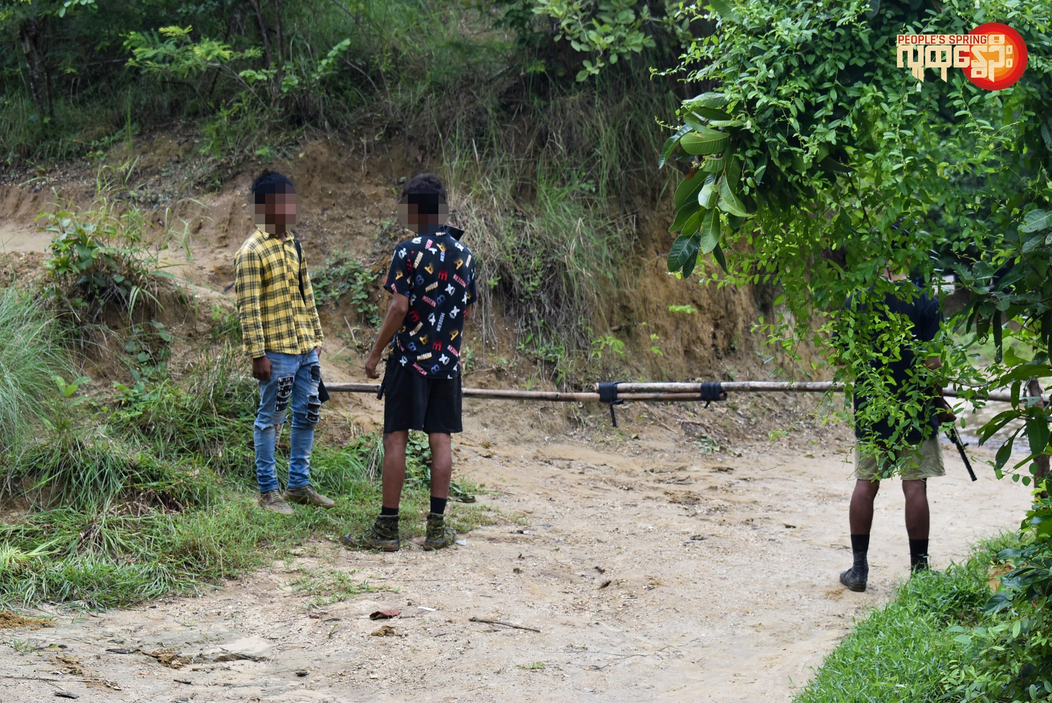 ဓါတ်ပုံ - People's Spring