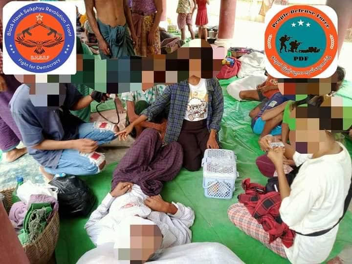 (စစ်ဘေးရှောင် ကျေးရွာများအား ဒေသကာကွယ်ရေးအဖွဲ့များက လာရောက်လှူဒါန်းနေစဥ်၊ဓာတ်ပုံ-B.H.S.R.F)