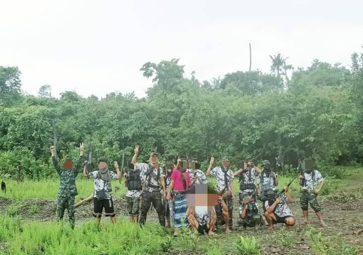 (သထုံမြို့နယ် ပြည်သူ့ကာကွယ်ရေးတပ်ဖွဲ့(ပကဖ)မှ ရဲဘော်များအား တွေ့ရစဥ်)