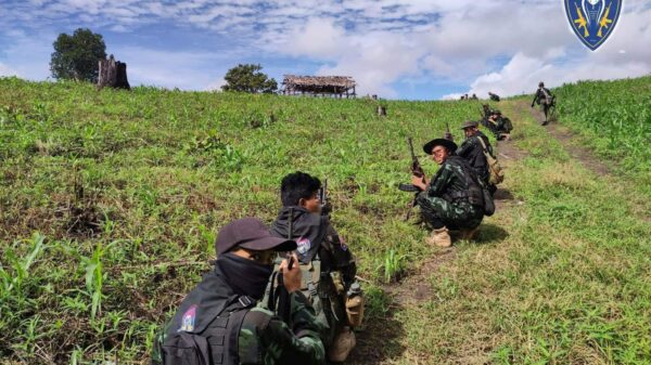 လေးကေကော်မှာ တိုက်ပွဲတွေဖြစ်နေပြီး စစ်ကောင်စီတပ်ကလက်နက်ကြီးနဲ့ပါပစ်ခတ်နေ