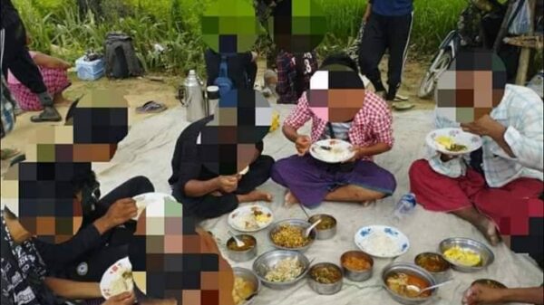 (စစ်ဘေးရှောင် ကျေးရွာများအား ဒေသကာကွယ်ရေးအဖွဲ့များက လာရောက်လှူဒါန်းနေစဥ်၊ဓာတ်ပုံ-B.H.S.R.F)