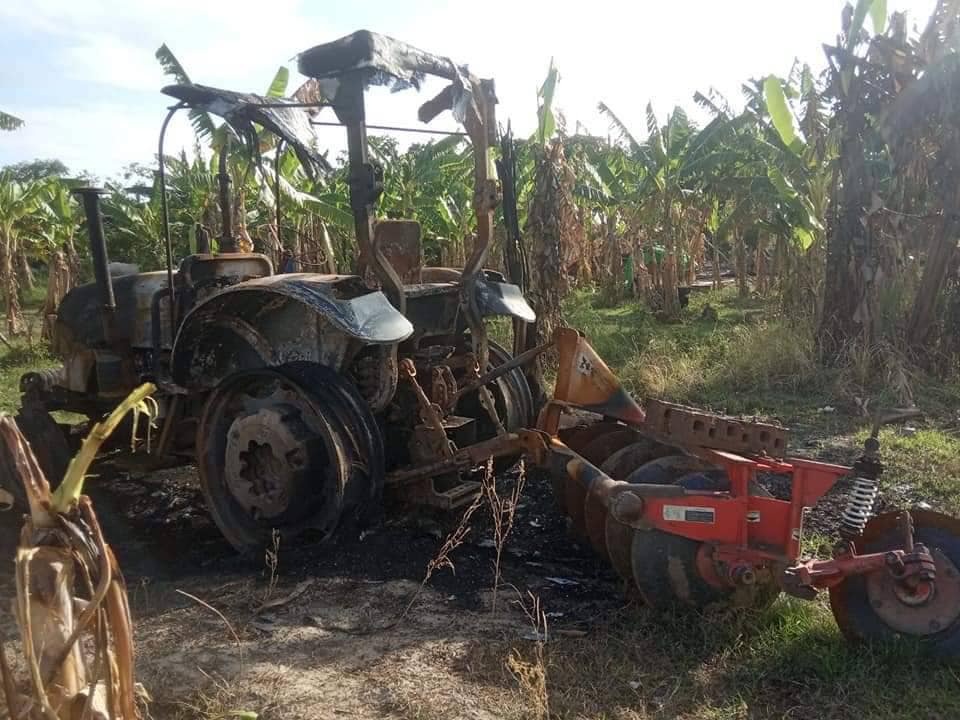 (ရေစကြိုမြို့၊ ငတရော်ရွာကို စစ်ကောင်စီဖျက် ဆီးသွားသည့်မြင်ကွင်းအား တွေ့ရစဉ်၊ ဓာတ်ပုံ - YSG PDF)