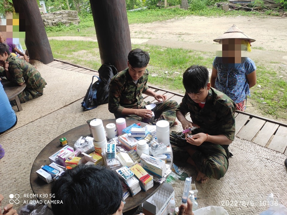 (YRPA) Medical Team ၏ကျန်းမာရေးလှုပ်ရှားမှုများအား တွေ့ရစဥ်၊ People's Defence Force - Htilin