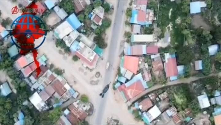 (ရွာသာကြီးရှိ စစ်ကောင်စီတပ်ကို ဒရုန်းဖြင့် ဗုံးချတိုက်ခိုက်ခဲ့စဥ်။)