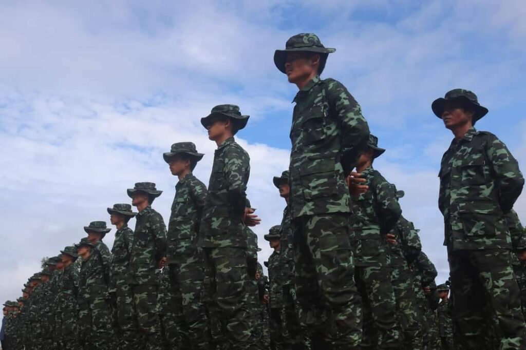 (ကရင်နီပြည်နယ်တွင် စစ်ကောင်စီတပ်ကို ခုခံတိုက်ခိုက်နေသော တော်လှန်ရးတပ်ဖွဲ့များထဲမှ KA ၊ KNDF ၊PDF တပ်ရင်းအချို့ ကိုတွေ့ရစဥ်။ဓါတ်ပုံ-KA၊KNDF ၊PDF)