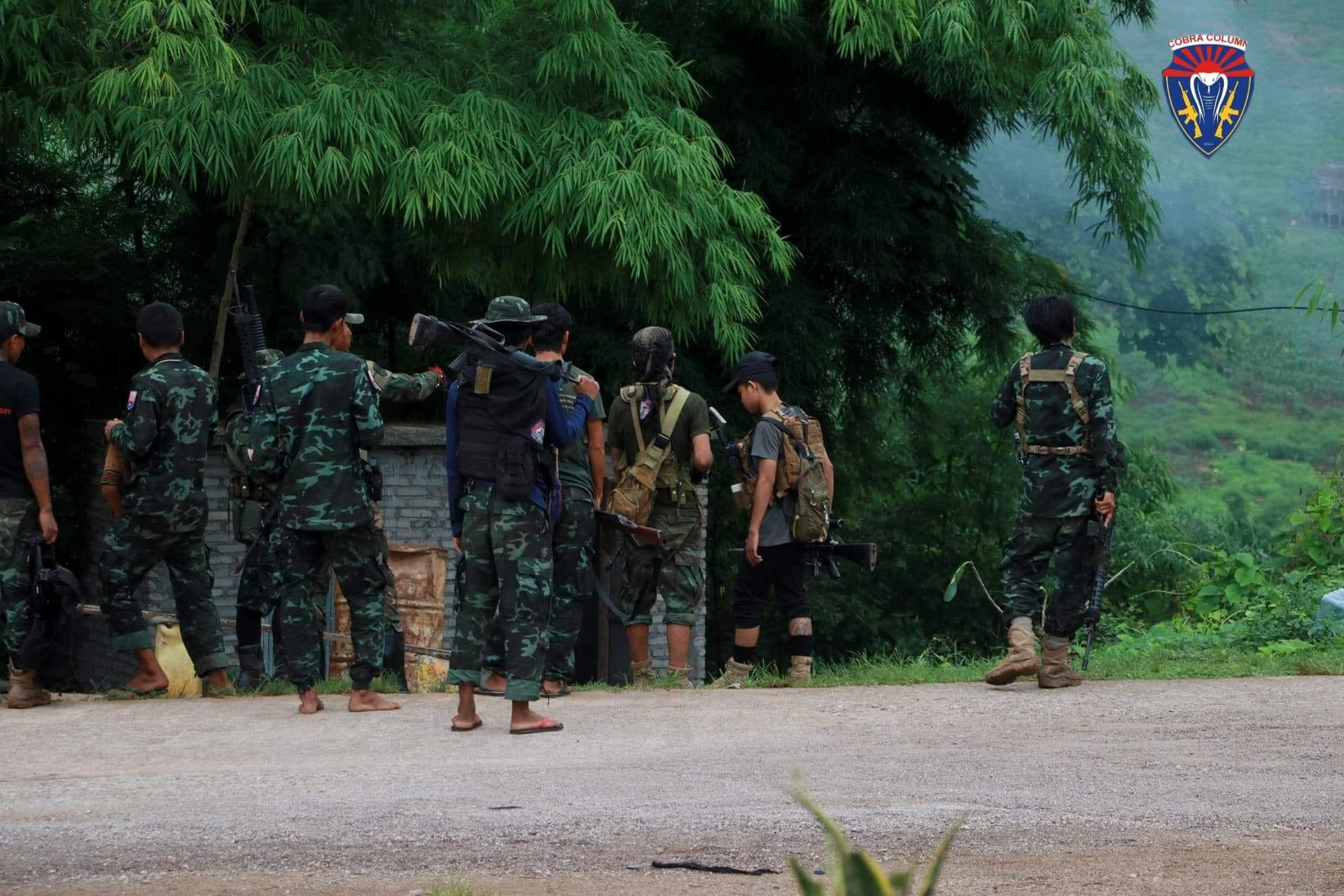 ဓာတ်ပုံ - ကော်ဘရာစစ်ကြောင်း
