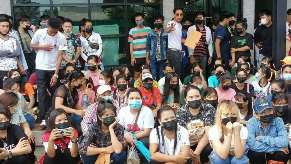 နစ်နာခဲ့ရသောမြန်မာလုပ်သားတွေ ။ဓါတ်ပုံ-ရဲမင်းFB