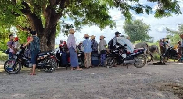(ထွက်ပြေးတိမ်းရှောင်လာရသည့် ဒီပဲယင်းအရှေ့ခြမ်းကျေးရွာများမှပြည်သူများ၊ဓာတ်ပုံ-Cj)
