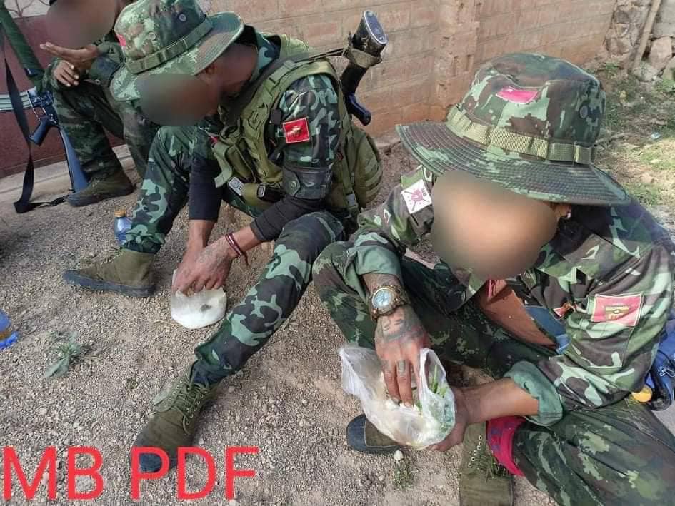 (မိုးဗြဲ PDF ရဲဘော်များအား တွေ့ရစဉ်၊ ဓာတ်ပုံ - MBPDF)