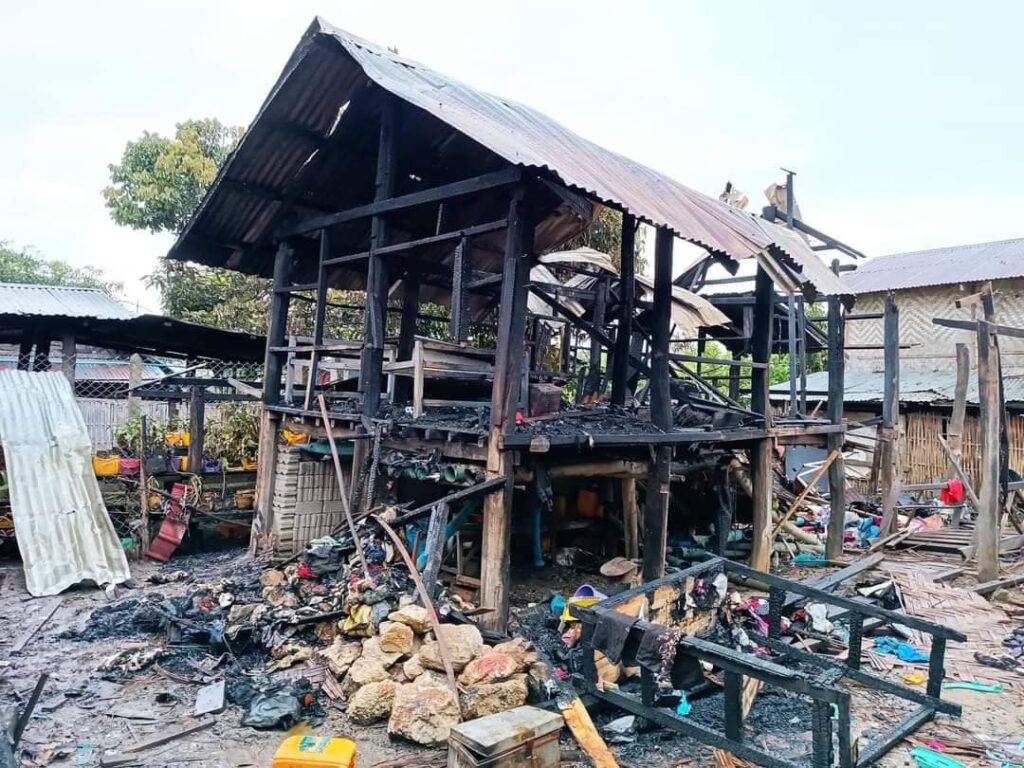 ထိခိုက်ပျက်စီးနေသော နေအိမ်များအား တွေ့ရစဉ်၊ ဓာတ်ပုံ - PKPF