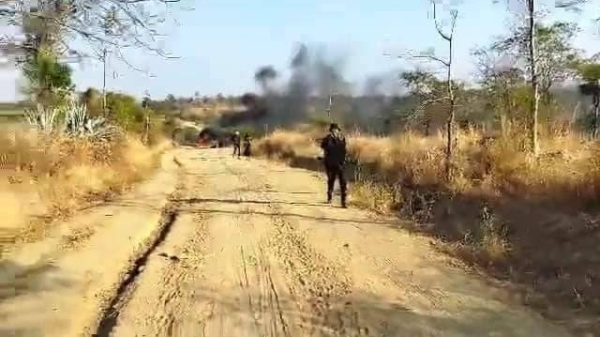 ပြီးခဲ့သည့် လပိုင်းအတွင်းက ယုန်တိုးတောင်အနီး စစ်ဆင်ရေးပြုလုပ်နေသော ဒေသတွင်းပြည်သူ့ကာကွယ်ရေးရဲဘော်အချို့အား တွေ့ရစဥ်။ ဓာတ်ပုံ-NPDF