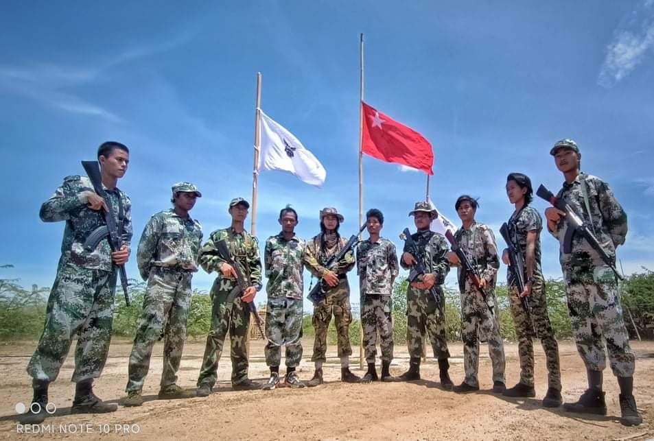(DRM Rangers Mandalay — PDFမှ ရဲဘော်များအား တွေ့ရစဥ်)