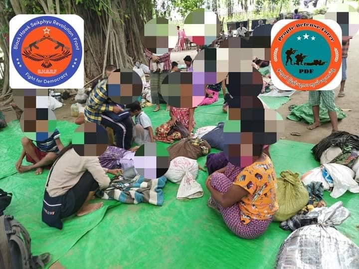 (စစ်ဘေးရှောင် ကျေးရွာများအား ဒေသကာကွယ်ရေးအဖွဲ့များက လာရောက်လှူဒါန်းနေစဥ်၊ဓာတ်ပုံ-B.H.S.R.F)