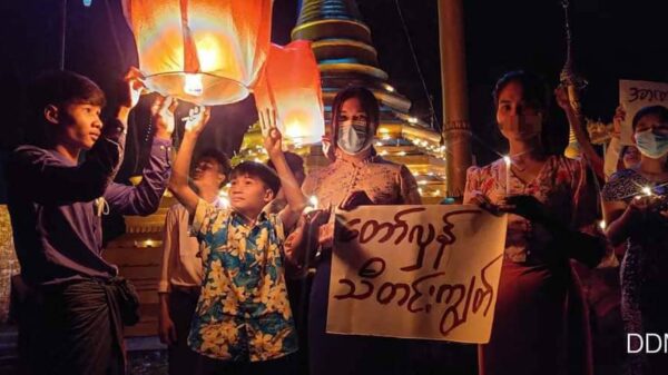 (ယမန်နှစ်က လောင်းလုံးမြို့နယ်တွင် ပြည်သူများ တော်လှန်သီတင်းကျွတ်သပိတ် ပြုလုပ်ခဲ့စဉ် ၊ဓာတ်ပုံ - DDMSC)