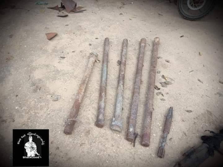 -Black God ပြောက်ကျားတပ်ဖွဲ့ထုတ်လုပ်ခဲ့သော ပစ္စည်းများ မတော်တဆမှုကြောင့် ပျက်စီးခဲ့သည်ကို တွေ့ရစဥ် ၊ဓာတ်ပုံ-Black God ပြောက်ကျားတပ်ဖွဲ့