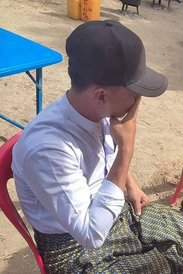 ကျဆုံးခဲ့သော တပ်ဖွဲ့ဝင်ရဲဘော်အား တွေ့ရစဥ်၊ဓာတ်ပုံ - MBTT