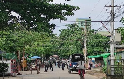 (သာ​ကေတမြို့နယ်တွင် စက်တင်ဘာလဒုတိယပါတ်ကပစ်​ခတ်မှုဖြစ်ပွားပြီး​နောက် စစ်​ကောင်စီရဲများ​ရောက်လာစဥ်။ ဓါတ်ပုံ-CJ)