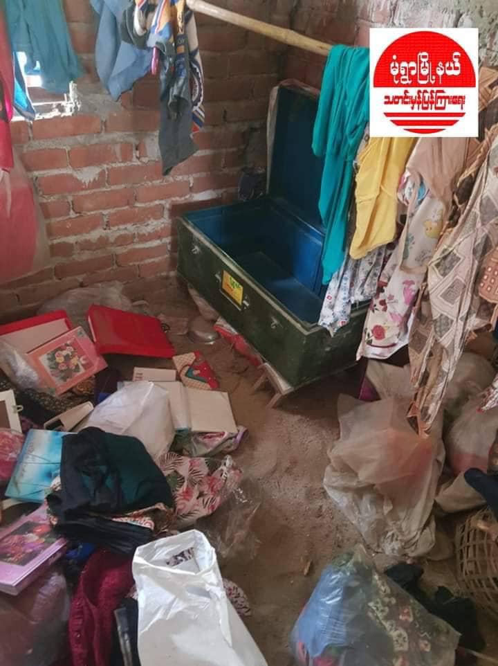ပုလ္လင်ရွာတွင် ဖမ်းဆီးသတ်ဖြတ်ခံခဲ့ရသူများအား တွေ့ရစဥ်၊ ဓာတ်ပုံ-မုံရွာမြို့နယ်သတင်းမှန်ပြန်ကြားရေး (ပ.က.ဖ)