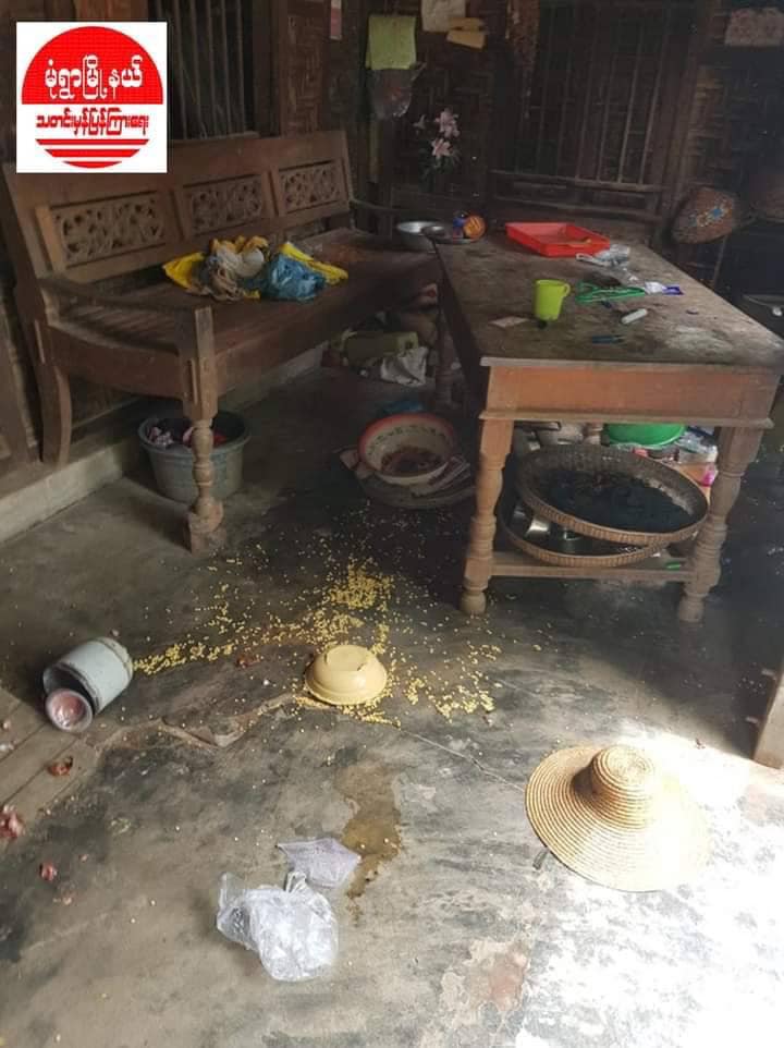 ပုလ္လင်ရွာတွင် ဖမ်းဆီးသတ်ဖြတ်ခံခဲ့ရသူများအား တွေ့ရစဥ်၊ ဓာတ်ပုံ-မုံရွာမြို့နယ်သတင်းမှန်ပြန်ကြားရေး (ပ.က.ဖ)