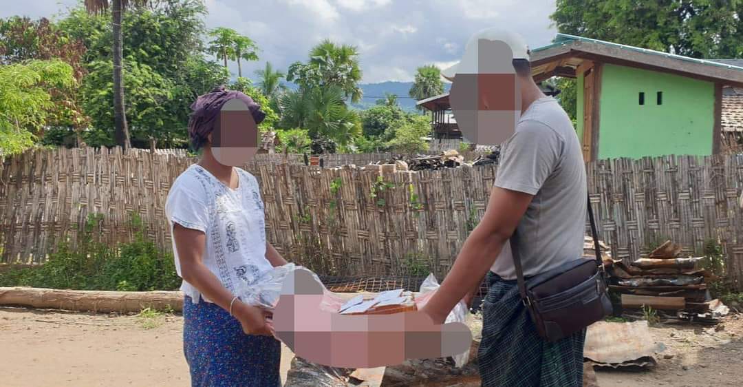 စစ်ကောင်စီ၏ အကြမ်းဖက်မှုကြောင့် မီးဘေးသင့်၊ စစ်ဘေးသင့်နေသည့် ဂန့်ဂေါနယ်ခံများကို မြို့နယ် ပအဖ ထောက်ပံ့ကူညီ