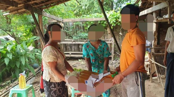 စစ်ကောင်စီ၏ အကြမ်းဖက်မှုကြောင့် မီးဘေးသင့်၊ စစ်ဘေးသင့်နေသည့် ဂန့်ဂေါနယ်ခံများကို မြို့နယ် ပအဖ ထောက်ပံ့ကူညီ