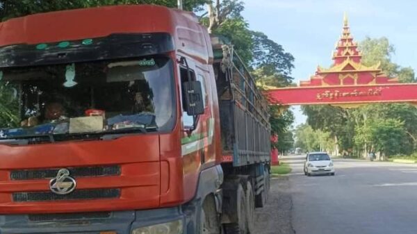 (ရွှေဘို - မန္တလေးလမ်းအား တွေ့ရစဥ်၊ ဓာတ်ပုံ-CJ)