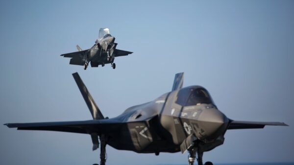 တရုတ် ကုန်ကြမ်း ပါဝင်နေလို့ F-35 တိုက်လေယာဉ်တွေ မှာယူမှုကို အမေရိကန် ဆိုင်းငံ့ထား