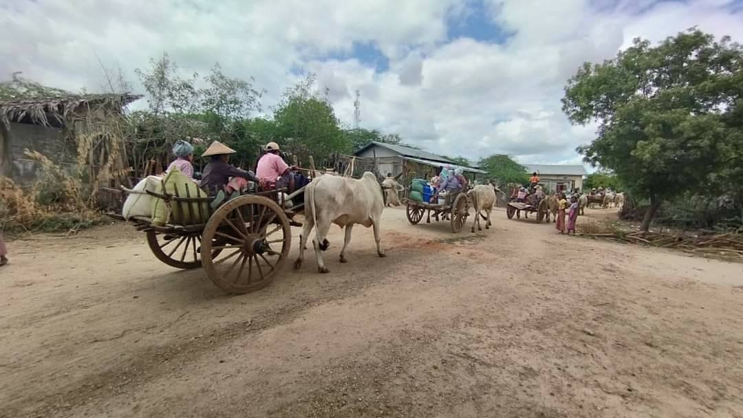 (မြောင်ဒေသမှ စစ်ဘေးရှောင်များအား တွေ့ရစဥ်၊ ဓာတ်ပုံ - CDSOM)