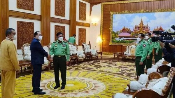 စစ်ကောင်စီနှင့် ယွတ်စစ်တို့ တွေ့ဆုံနေစဉ်