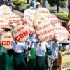 စစ်တပ်အာဏာသိမ်းပြီးနောက် ဆရာ၊ဆရာမများက CDMပြုလုပ်၍ ချီတက်ဆန္ဒပြနေကြစဉ်၊ဓာတ်ပုံ - CJ
