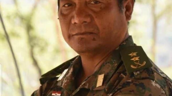 ချင်းအမျိုးသားတပ်မတော်(CNA) တပ်မှူး ဗိုလ်မှူးကြီး ဆော်လမွန်၊ဓာတ်ပုံ - The Chin Journal
